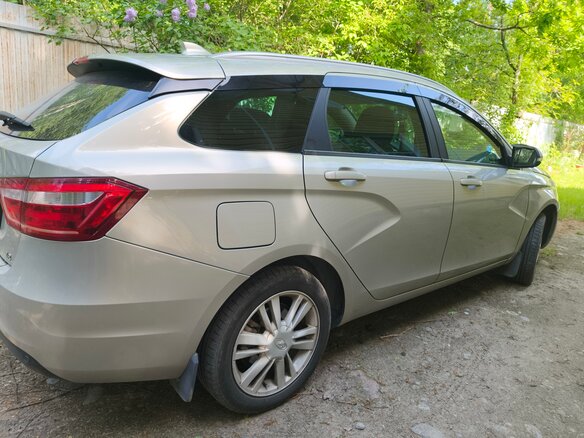 2018 Lada (ВАЗ) Vesta SW I, бежевый, 900000 рублей - вид 3