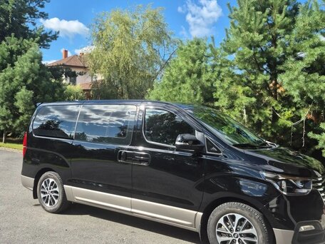 2020 Hyundai Grand Starex I Рестайлинг 2, чёрный, 4600000 рублей, вид 3