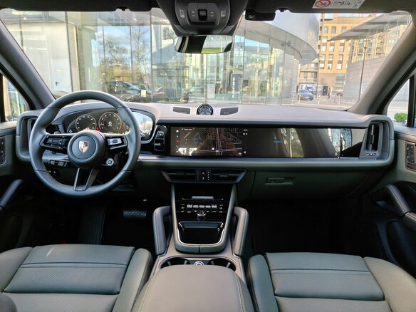 2026 Porsche Cayenne III Рестайлинг, чёрный, 20980000 рублей - вид 19