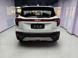 2023 Kia Seltos I Рестайлинг, белый, 1480000 рублей, вид 5