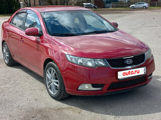 2013 Kia Cerato 6-speed II, красный, 750000 рублей, вид 2