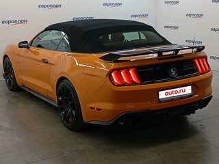 2018 Ford Mustang VI Рестайлинг, оранжевый, 2500000 рублей, вид 4