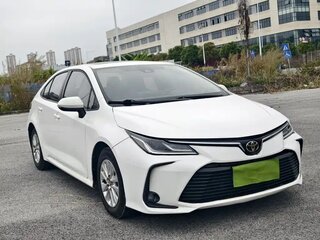 2022 Toyota Corolla XII (E210), белый, 1387000 рублей, вид 3
