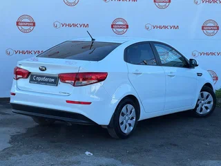 2016 Kia Rio III Рестайлинг, белый, 1249000 рублей, вид 5
