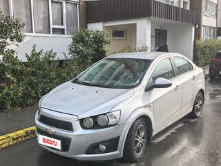 2012 Chevrolet Aveo II, серебристый, 600000 рублей, вид 1