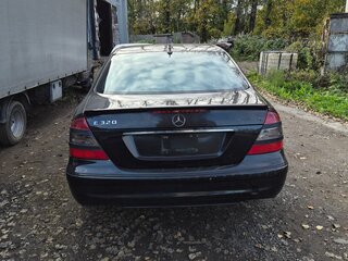 2002 Mercedes-Benz E-Класс 320 III (W211, S211), чёрный, 670000 рублей, вид 5