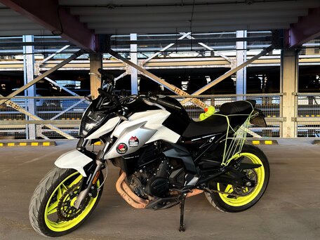 2023 CFMoto 650NK, белый, 410000 рублей, вид 2