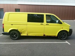 2006 Volkswagen Transporter T5, жёлтый, 700000 рублей, вид 3