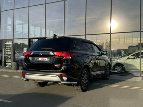 2018 Mitsubishi Outlander III Рестайлинг 3, чёрный, 2080000 рублей, вид 5