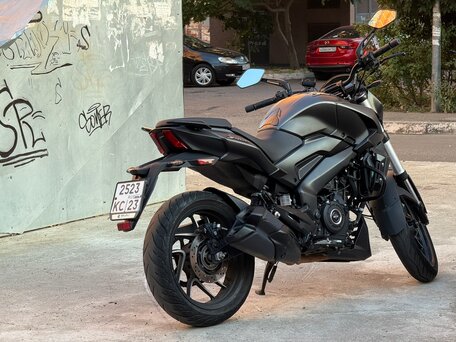 2020 Bajaj Dominar 400, чёрный, 360000 рублей, вид 1