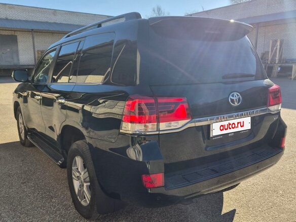 2016 Toyota Land Cruiser 200 Series Рестайлинг 2, чёрный, 5750000 рублей - вид 11