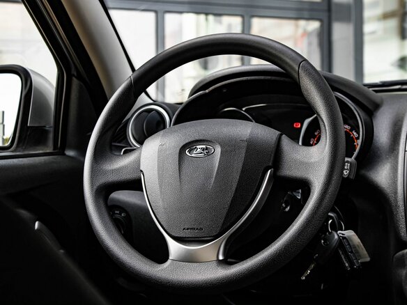 2026 Lada (ВАЗ) Granta I Рестайлинг, серебристый, 1121000 рублей - вид 16