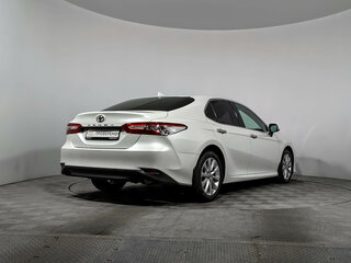 2018 Toyota Camry VIII (XV70), белый, 2247960 рублей, вид 5