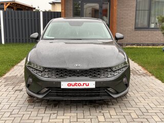2020 Kia K5 III, серый, 2300000 рублей, вид 3