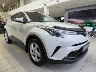 2019 Toyota C-HR I Рестайлинг, белый, 2499000 рублей, вид 3