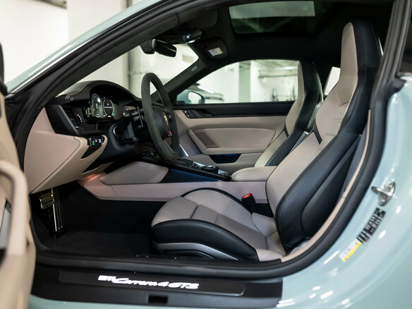 2026 Porsche 911 Carrera 4 GTS VIII (992) Рестайлинг, зелёный, 29000000 рублей - вид 20