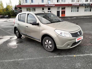 2013 Renault Sandero I, бежевый, 480000 рублей, вид 2