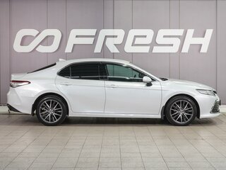 2021 Toyota Camry VIII (XV70) Рестайлинг, белый, 3449000 рублей, вид 5