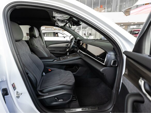 2026 Geely Monjaro I Рестайлинг, белый, 5012716 рублей - вид 15