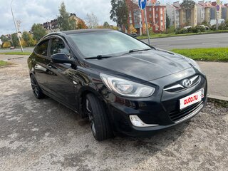 2013 Hyundai Solaris I, чёрный, 680000 рублей, вид 2