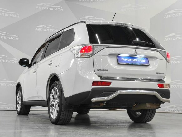 2012 Mitsubishi Outlander III, белый, 1249000 рублей - вид 22
