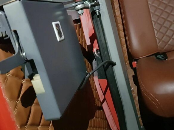 2006 Mercedes-Benz Sprinter, красный, 1450000 рублей - вид 25