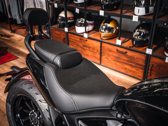 2026 Triumph Rocket 3, серый, 3200000 рублей - вид 18