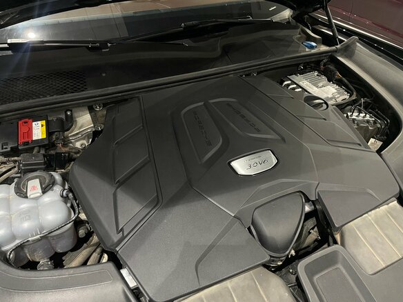 2019 Porsche Cayenne III, чёрный, 5578000 рублей - вид 27