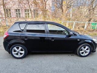 2011 Kia Ceed I Рестайлинг, чёрный, 780000 рублей, вид 5