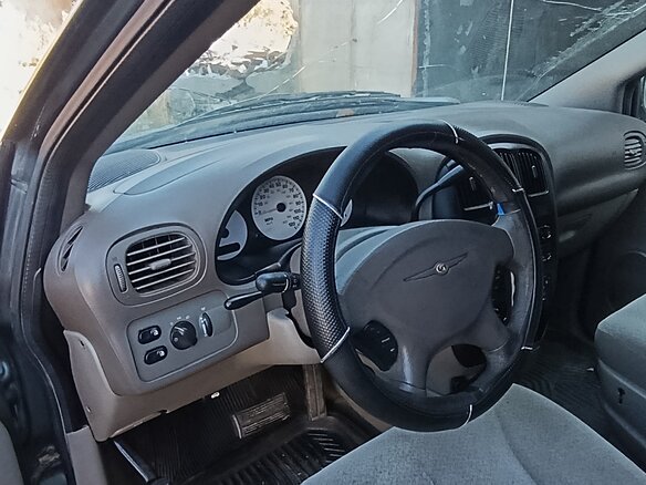 2003 Chrysler Voyager IV, серый, 300000 рублей - вид 13