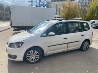 2010 Volkswagen Touran I Рестайлинг 2, белый, 750000 рублей, вид 4