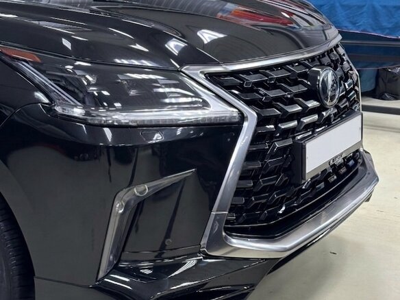 2016 Lexus LX 570 III Рестайлинг 2, чёрный, 6420000 рублей - вид 4