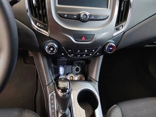 2017 Chevrolet Cruze II, красный, 1120000 рублей, вид 4