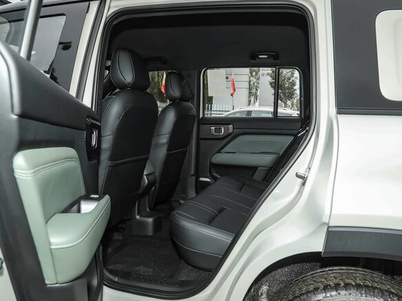 2026 Baojun Yep Plus, серый, 1740000 рублей - вид 10