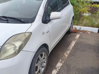2007 Toyota Yaris II, белый, 430000 рублей, вид 4