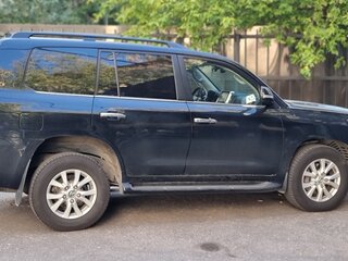 2016 Toyota Land Cruiser 200 Series Рестайлинг 2, чёрный, 6100000 рублей, вид 5