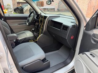 2007 Jeep Liberty (Patriot), серебристый, 625000 рублей, вид 4