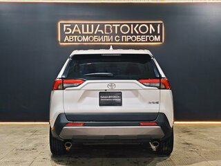 2022 Toyota RAV4 V (XA50), белый, 3450000 рублей, вид 5