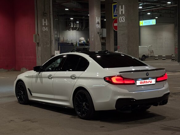 2018 BMW 5 серии 530d xDrive VII (G30/G31/G38), белый, 3650000 рублей - вид 7