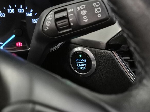 2020 Ford Kuga III, серый, 1819000 рублей - вид 8