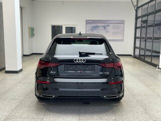 2021 Audi A3 Sportback 35 TFSI IV (8Y), чёрный, 2950000 рублей, вид 5