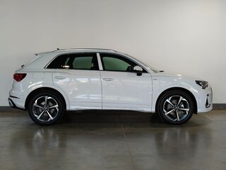 2026 Audi Q3 35 TFSI II (F3), белый, 3790000 рублей, вид 4