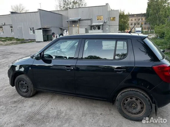 2010 Skoda Fabia II Рестайлинг, чёрный, 415000 рублей - вид 4
