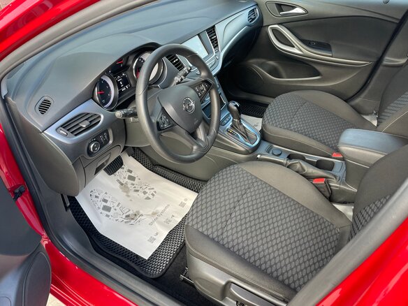 2020 Opel Astra K Рестайлинг, красный, 1240000 рублей - вид 8