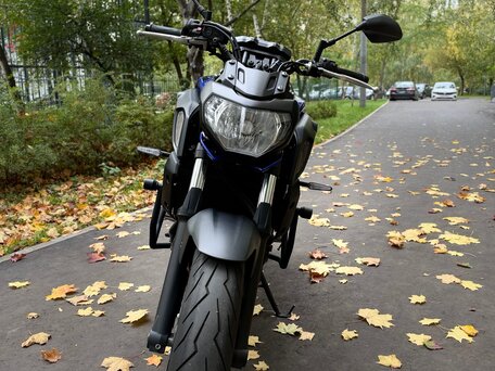 2018 Yamaha MT-07 (FZ-07), синий, 750000 рублей, вид 2