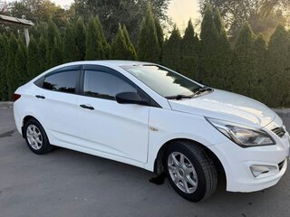 2015 Hyundai Solaris I Рестайлинг, белый, 825000 рублей, вид 3