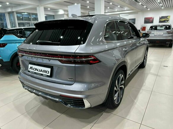 2026 Geely Monjaro I Рестайлинг, серебристый, 4599990 рублей - вид 3
