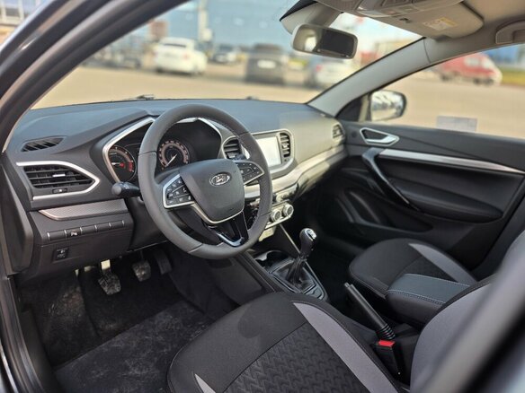 2026 Lada (ВАЗ) Vesta SW I Рестайлинг (NG), серый, 1935000 рублей - вид 4