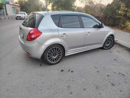 2009 Kia Ceed I, серебристый, 715000 рублей, вид 3