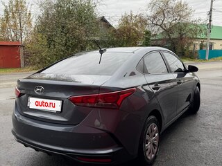 2021 Hyundai Solaris II Рестайлинг, серый, 1600000 рублей, вид 4